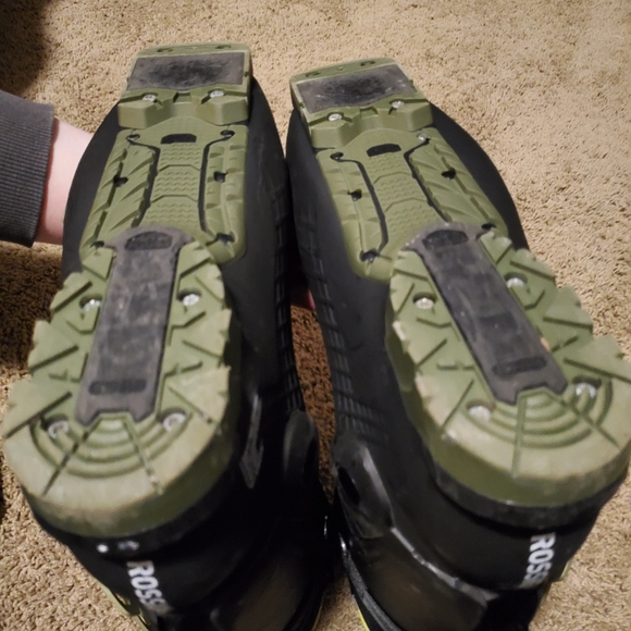 New Mens Ski Boots main image 5
